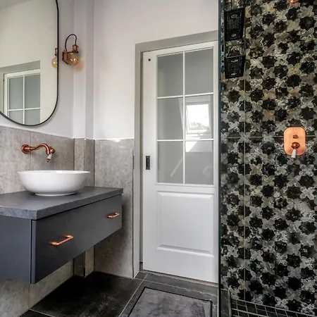 Bed & Breakfast Viktoria 3*