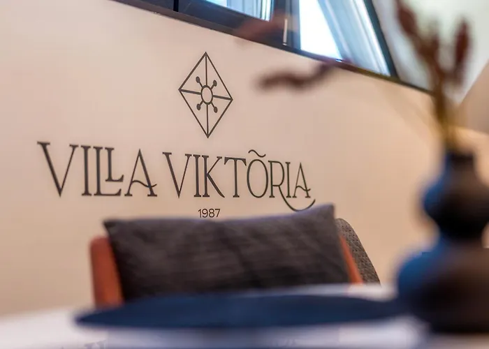 Viktoria 3*